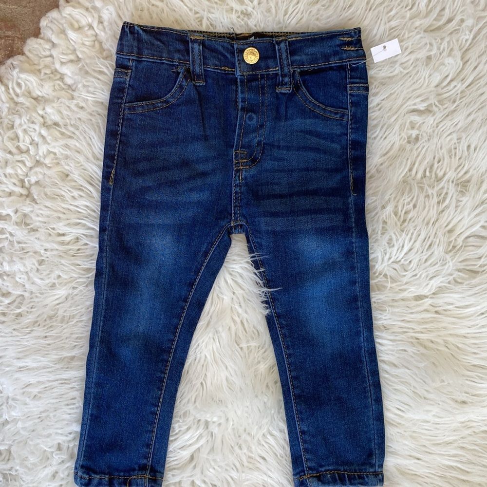 New With Tags Toddler Bundle of Jeans Seven for All Mankind 18 M Gap 18M New - Picture 6 of 14